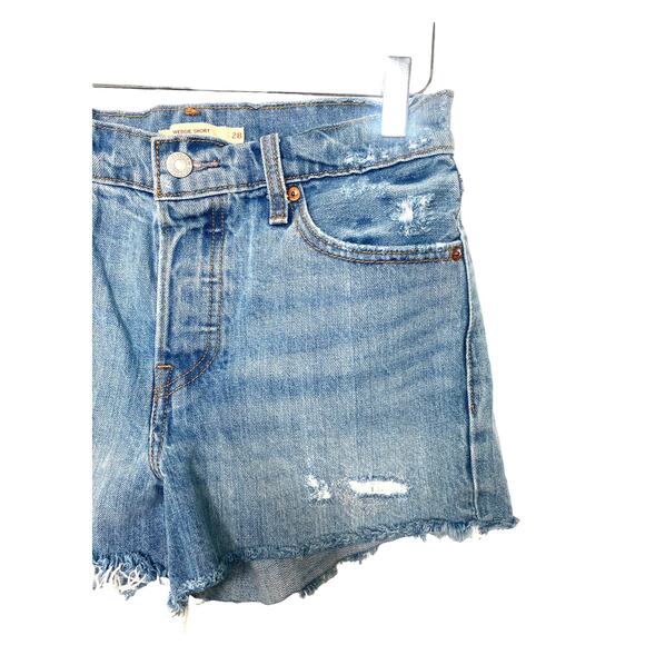 Levi's Premium Distressed Wedgie Denim Cut Off Frayed Hem Jean Shorts Size 28 - Picture 5 of 9
